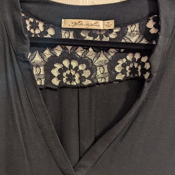 Black Top with Lace Detail from Kohl's size 3xl - Picture 5 of 7